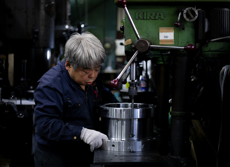 熟練工の手作業